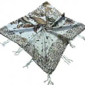 İncili Püsküllü El İşi Oyalı Yazma (spk99-18)