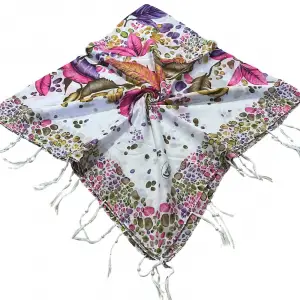 İncili Püsküllü El İşi Oyalı Yazma (spk99-19)