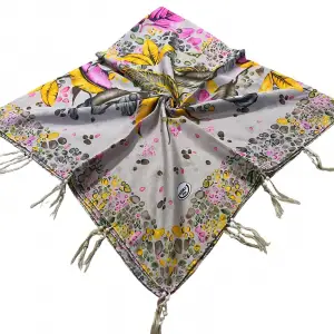 İncili Püsküllü El İşi Oyalı Yazma (spk99-20)