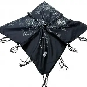 İncili Püsküllü El İşi Oyalı Yazma (spk99-26)