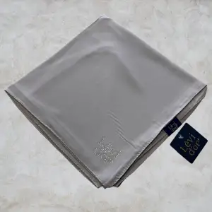 Levidor 110 cm Medine İpeği Eşarp(LMİ9904)