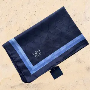 Levidor Şerit Kenarlı Monogram Şal (Mng9904)