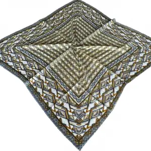 Sinem Sökme Koton eşarp (FE477-09)