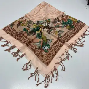 Huzurlu Püsküllü Boncuklu El İşi Yazma (pbs9802)