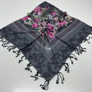 Huzurlu Püsküllü Boncuklu El İşi Yazma (pbs9805)