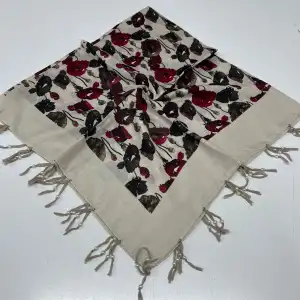 Huzurlu Püsküllü Boncuklu El İşi Yazma (pbs9706)