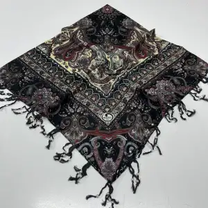 Huzurlu Püsküllü Boncuklu El İşi Yazma (pbs9617)