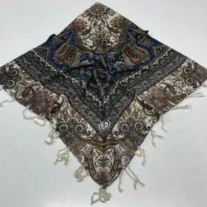 Huzurlu Püsküllü Boncuklu El İşi Yazma (pbs9619)