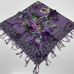 Huzurlu Püsküllü Boncuklu El İşi Yazma (pbs9405)