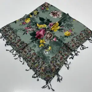 Huzurlu Püsküllü Boncuklu El İşi Yazma (pbs9416)