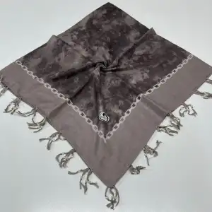 Huzurlu Püsküllü Boncuklu El İşi Yazma (pbs9504)