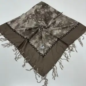 Huzurlu Püsküllü Boncuklu El İşi Yazma (pbs9515)