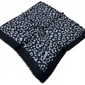 Sinem Dimi Pamuk Eşarp -(Siyah-Gri Serisi) -(FE542-08)