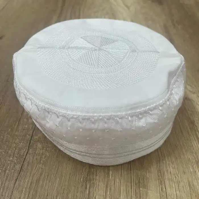 Beyaz Kalıp İşlemeli Takke 1 adet (takke06)