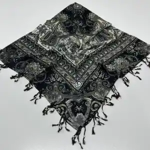 Huzurlu Püsküllü Boncuklu El İşi Yazma (pbs9611)