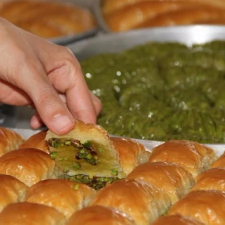 Fıstıklı Baklava 1 Kg