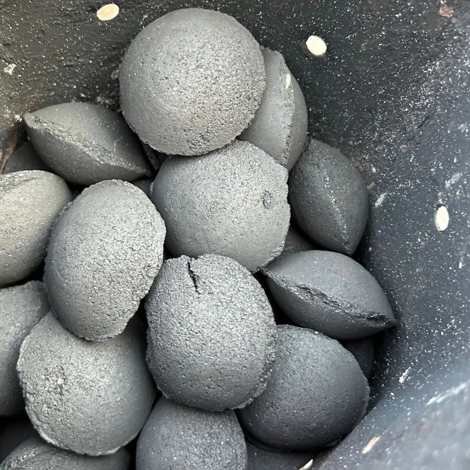 Briket Yumurta Kömür - 4 kg Sıkıştırılmış %100 Doğal Barbekü Mangal Kömürü