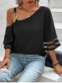 Kadın Askılı Asimetrik Kesim Kol Ve Yaka Kolda Tül Ve Aksesuar Detaylı Janjan Krep Bluz