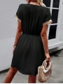 Kadın Kısa Kollu V Yakalı Belinde Bağcıklı Viskon Elbise