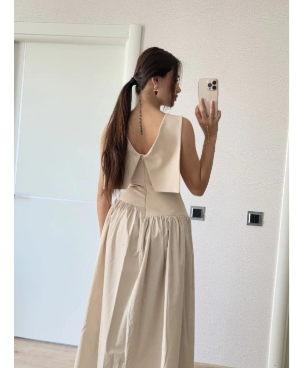 Arkası Kanatlı Uzun Elbise- Bej