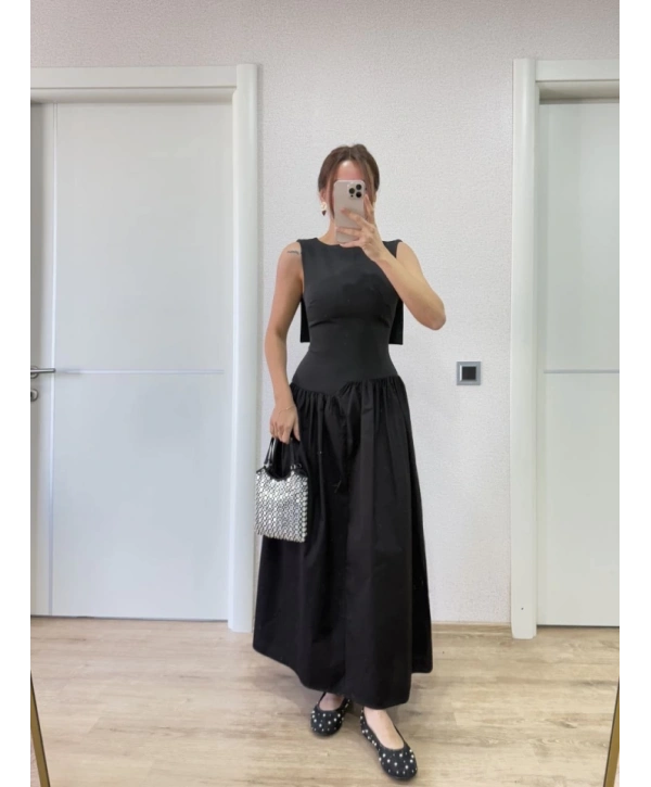 Arkası Kanatlı Uzun Elbise- Siyah