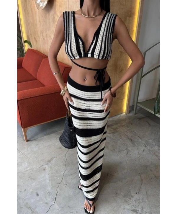 Çizgili Bikini Üst Ve Etek Triko Takım 10110