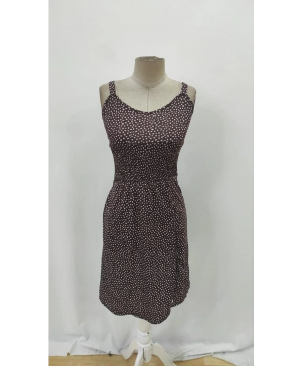 Kadın Askılı V Yakalı Beli Lastikli Yırtmaçlı Süprem Midi Elbise