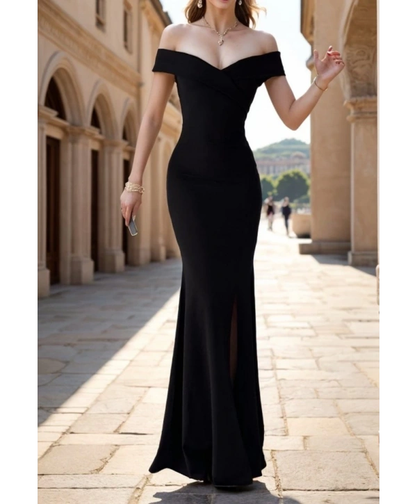 Kadın Dalgıç Kumaş Kayık Yaka Ve Dekolte Detaylı Elbise