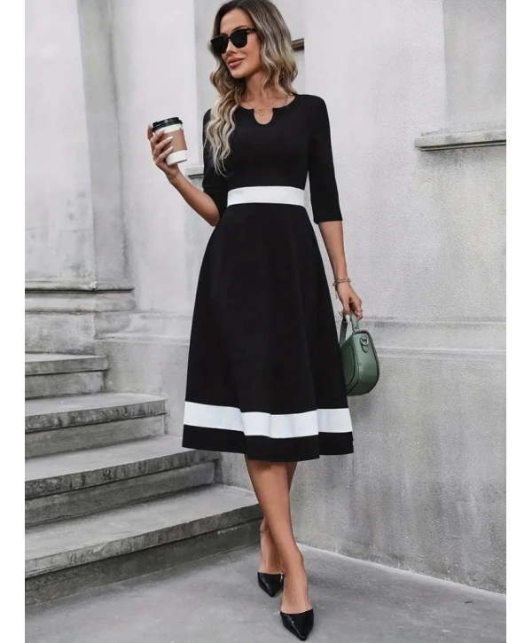 Kadın Truvakarkol Yakası Açık Blok Renkli Krep Midi Elbise