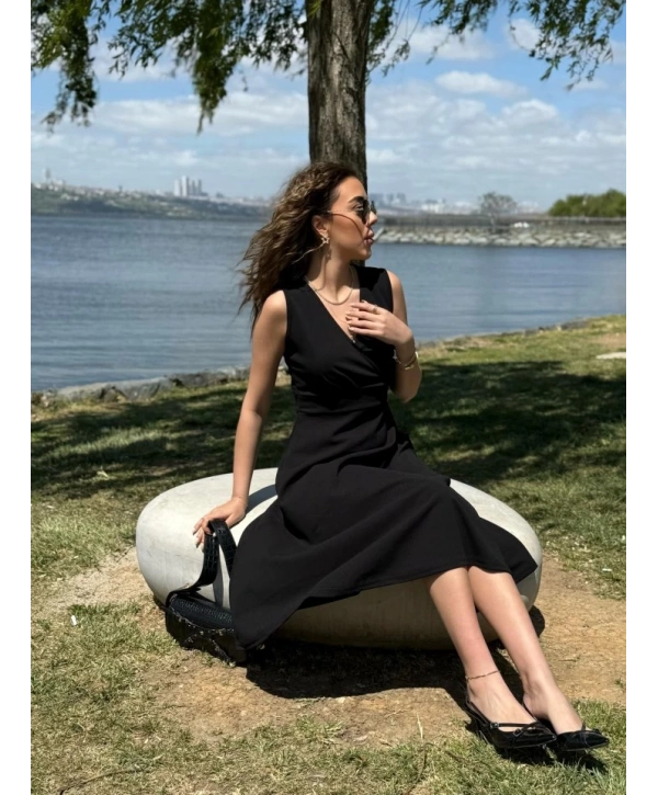 Kadın Ithal Krep Kumaş Kruvaze Yaka Eteği Kloş Kolsuz Mini Elbise