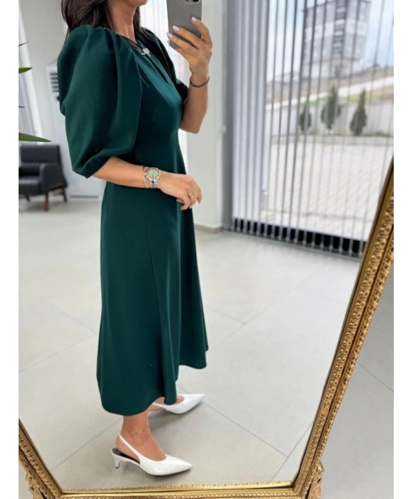 Kadın Kısa Kollu Bisiklet Yaka Fiyonk Broşlu Midi Janjan Krep Elbise