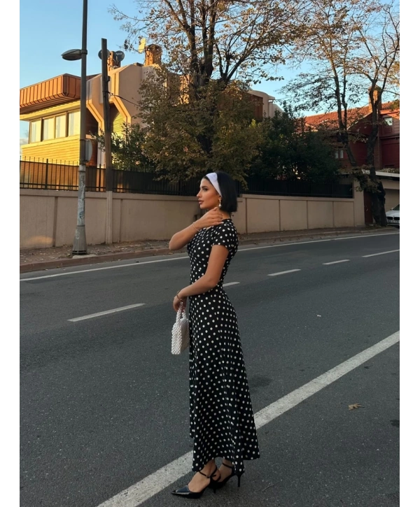 Kadın Kısa Kollu Bisiklet Yaka Puantiyeli Maksi örme Krep Elbise