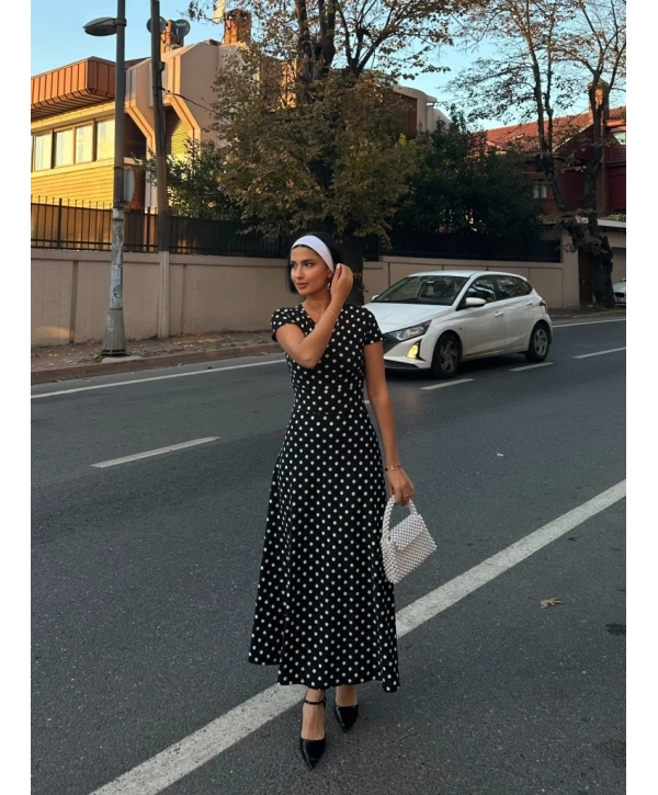 Kadın Kısa Kollu Bisiklet Yaka Puantiyeli Maksi örme Krep Elbise