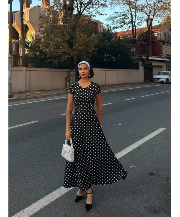 Kadın Kısa Kollu Bisiklet Yaka Puantiyeli Maksi örme Krep Elbise