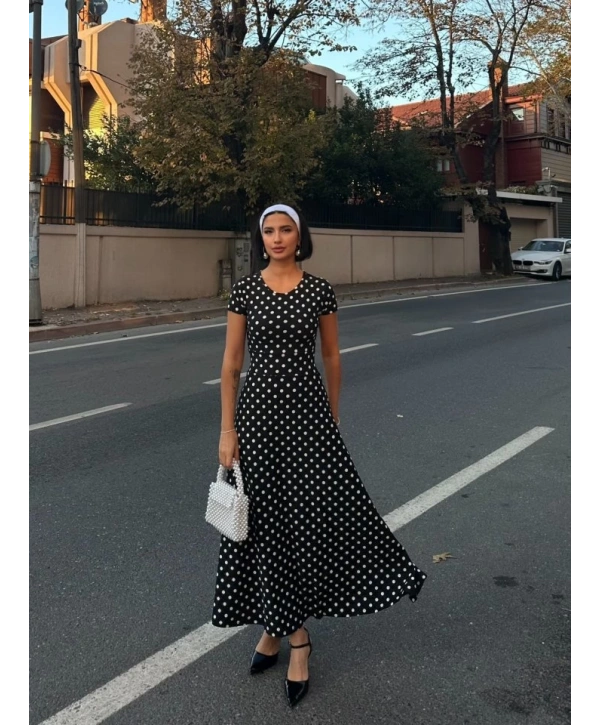 Kadın Kısa Kollu Bisiklet Yaka Puantiyeli Maksi örme Krep Elbise