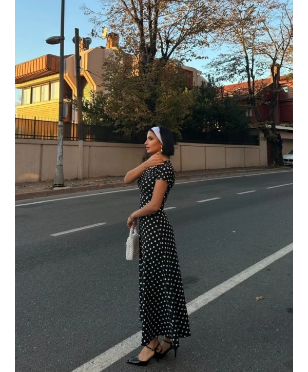 Kadın Kısa Kollu Bisiklet Yaka Puantiyeli Maksi örme Krep Elbise