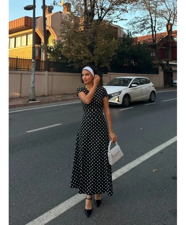 Kadın Kısa Kollu Bisiklet Yaka Puantiyeli Maksi örme Krep Elbise