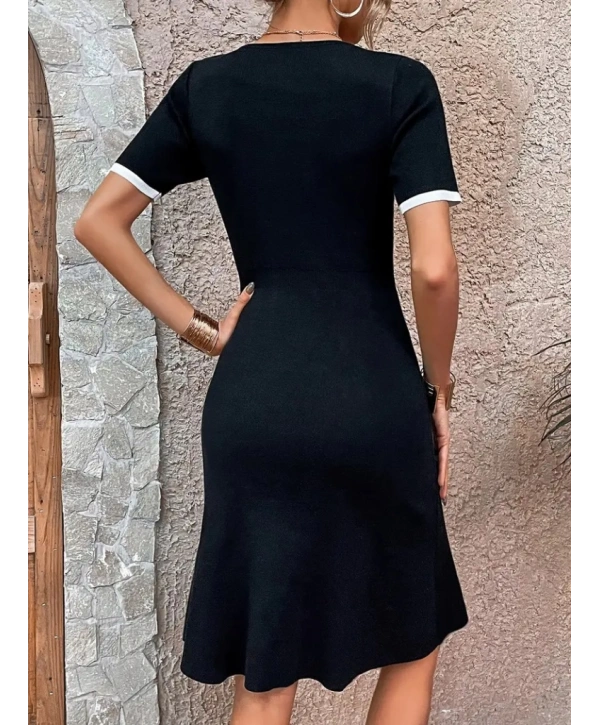 Kadın Kısa Kollu Bisiklet Yaka Yandan Yırtmaçlı Renkli şerit Detay Janjan Krep Elbise