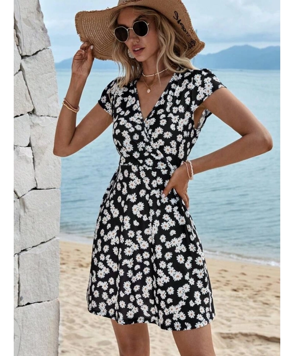 Kadın Kısa Kollu Kruvaze Yaka Papatya Baskılı Krep Elbise