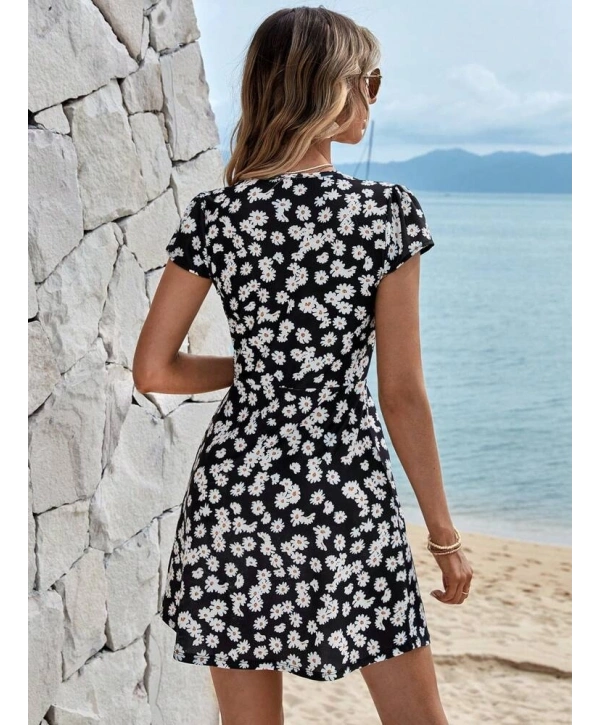 Kadın Kısa Kollu Kruvaze Yaka Papatya Baskılı Krep Elbise