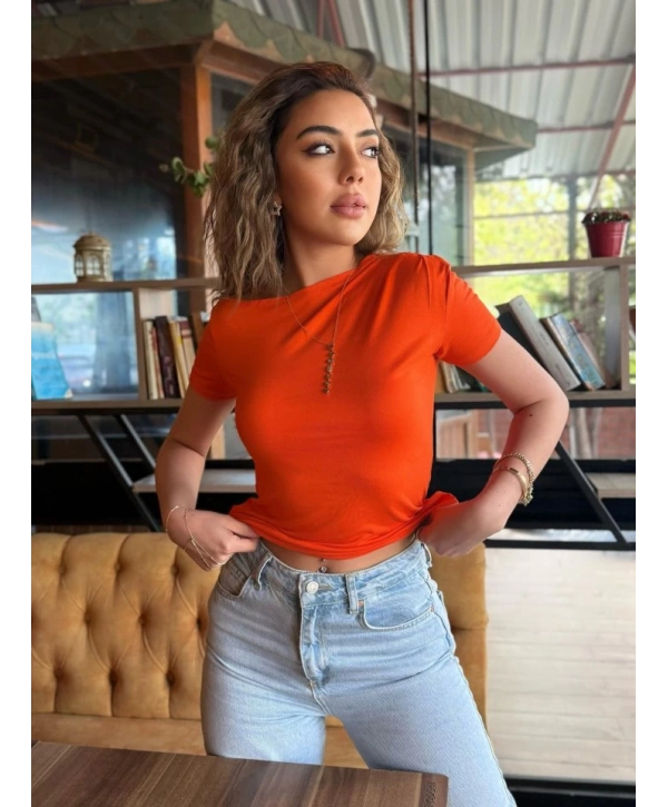 Kadın Kısa Kollu Tek Omuzu Açık Büzgülü Viskon Bluz