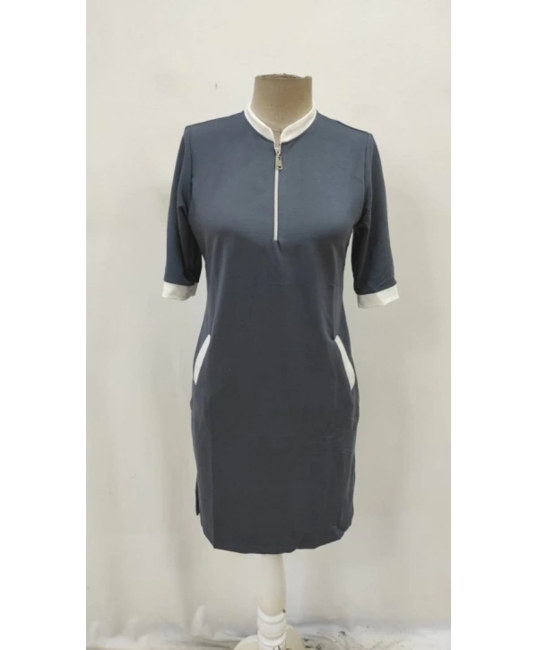 Kadın Kısa Kollu Yakadan Fermuarlı Cepli Yandan Yırtmaçlı Viskon Elbise