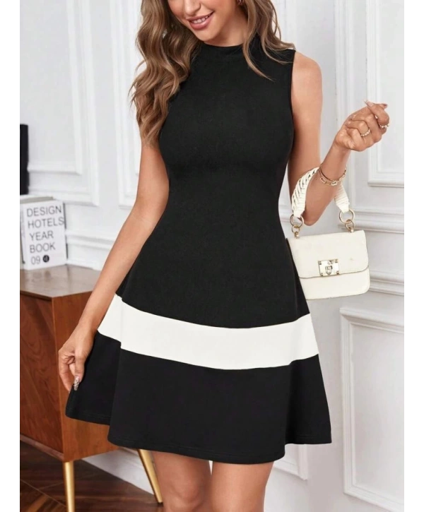 Kadın Sıfır Kol Yarı Balıkçı Yaka şerit Detaylı Ithal Krep Elbise