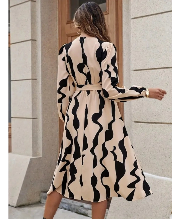 Kadın Uzun Kollu Bisiklet Yaka Belden Bağlamalı Desenli Belden Kuşaklı Mikro Süprem Midi Elbise