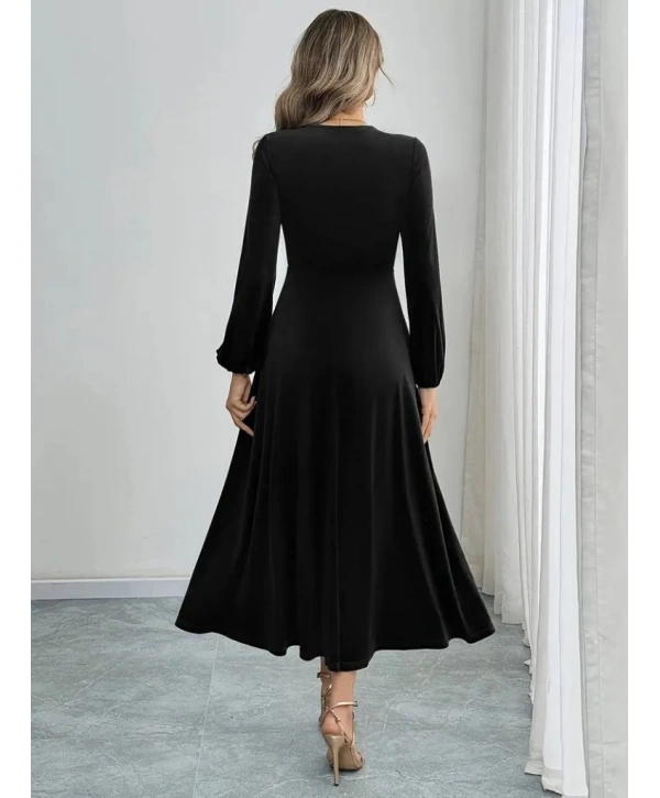 Kadın Uzun Kollu Bisiklet Yaka Midi Kadife Elbise