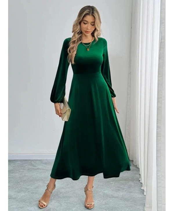 Kadın Uzun Kollu Bisiklet Yaka Midi Kadife Elbise
