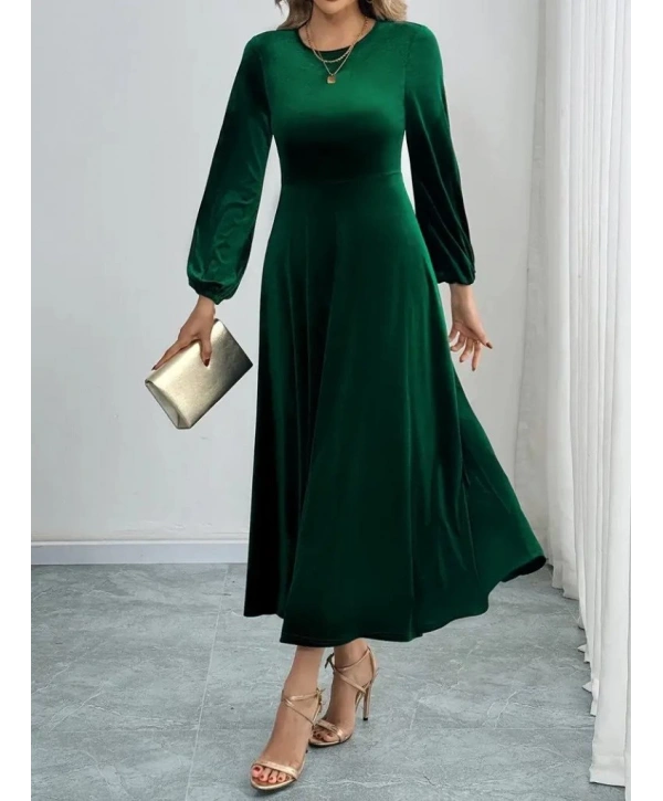 Kadın Uzun Kollu Bisiklet Yaka Midi Kadife Elbise