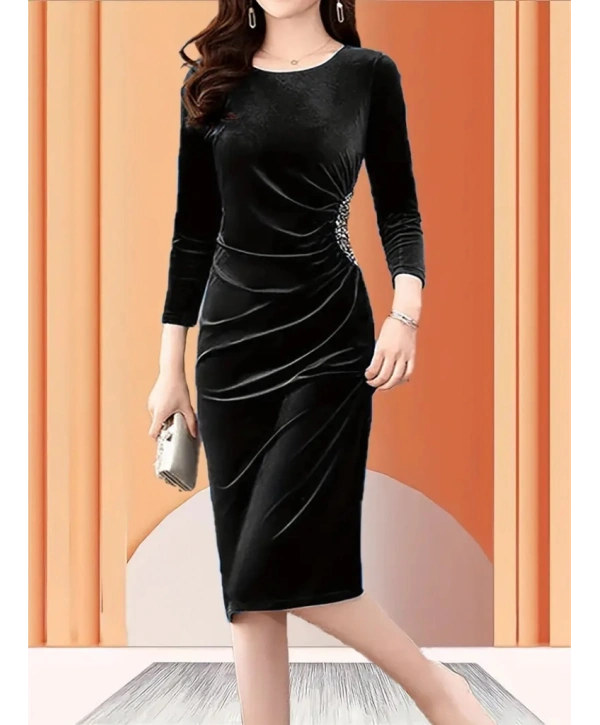 Kadın Uzun Kollu Bot Yaka Yanı Taş Detaylı Midi Kadife Elbise