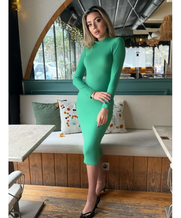 Kadın Yarım Balıkçı Yaka Süet Kumaş Fırsat ürün Midi Boy Elbise