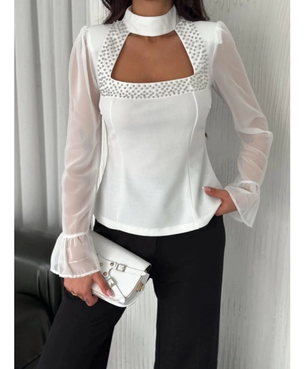 Kolları Şifon Göğüste İnci Boncuk Detaylı Bluz - Beyaz
